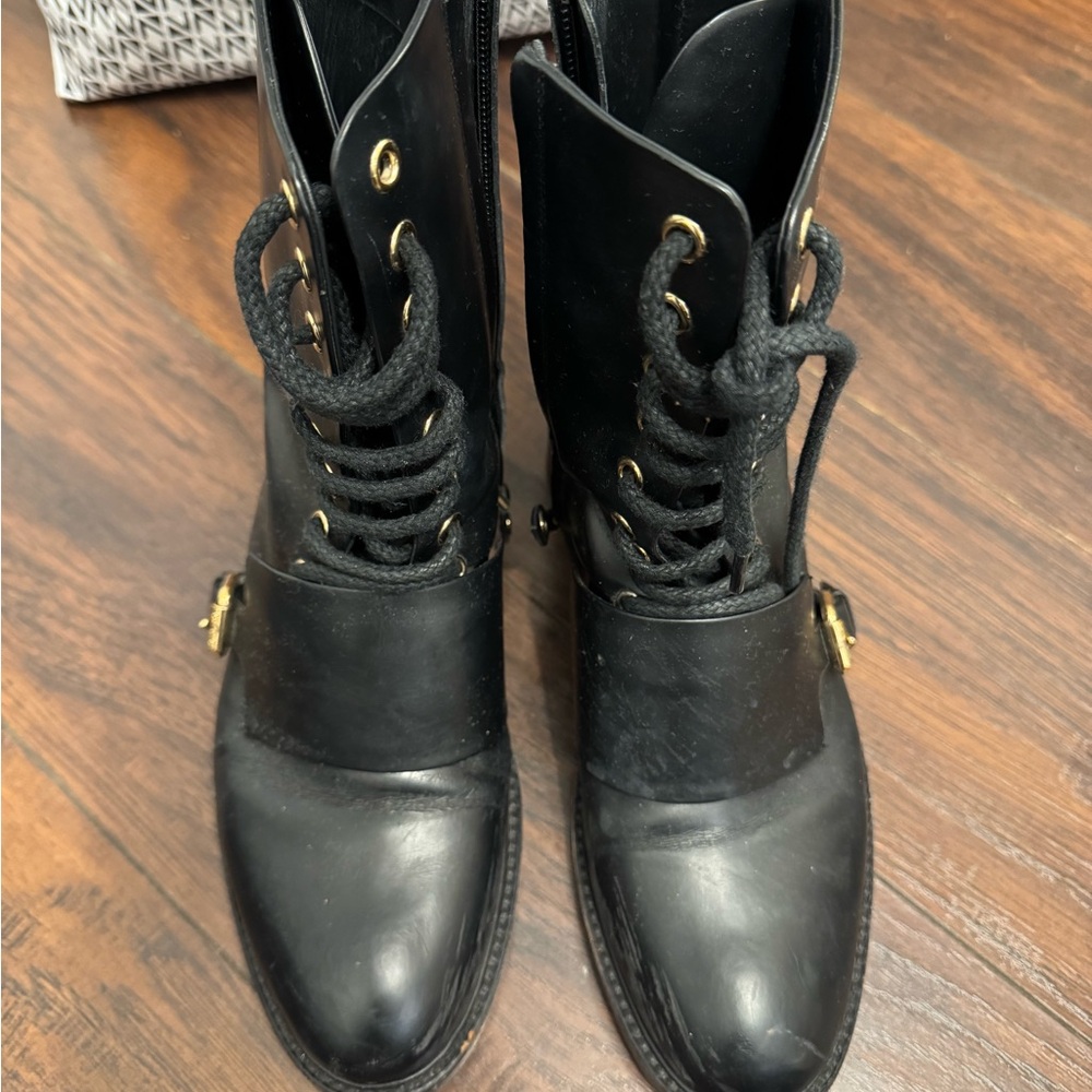 Luis Vuitton Black Leather women’s Boots